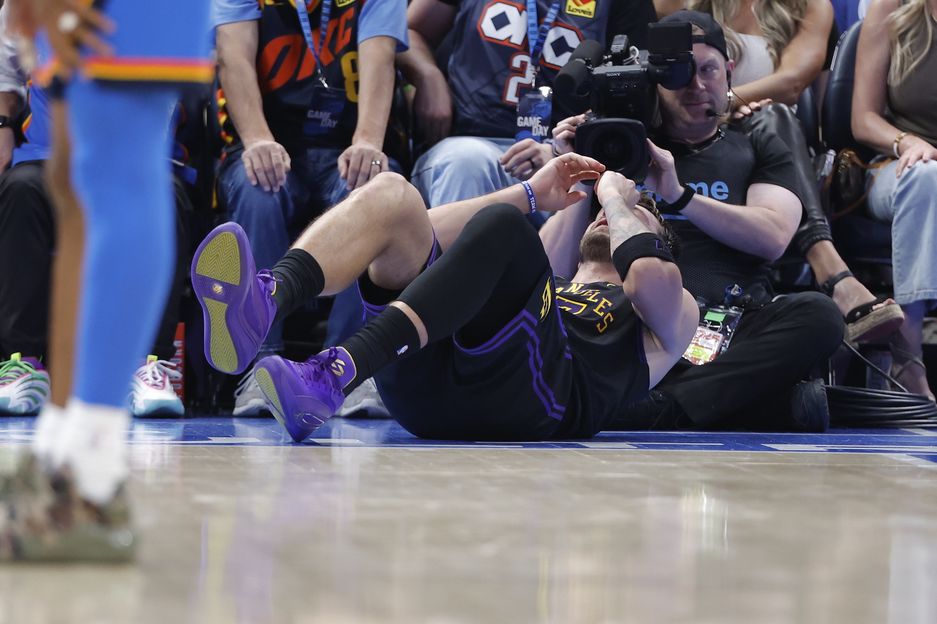 星空体育下载-湖人指望东契奇火线复出救主？别忘了哈登强行复出沦为空壳的惨案